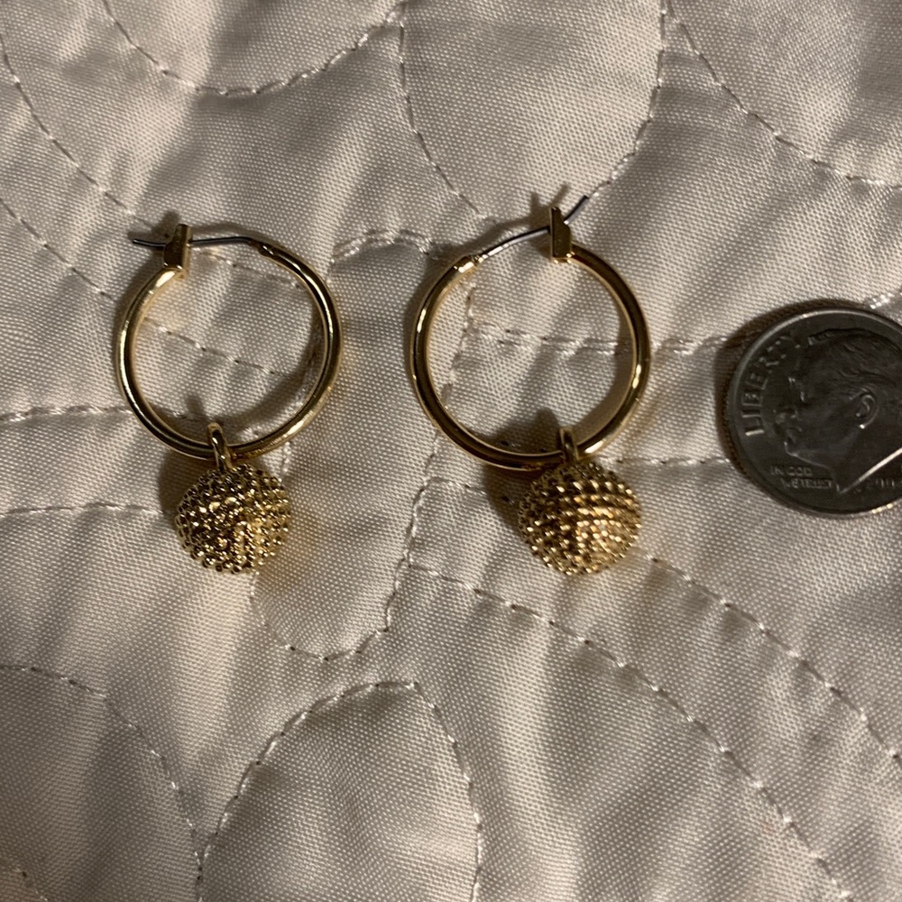 Hoop earrings NEW - Picture 3 of 4